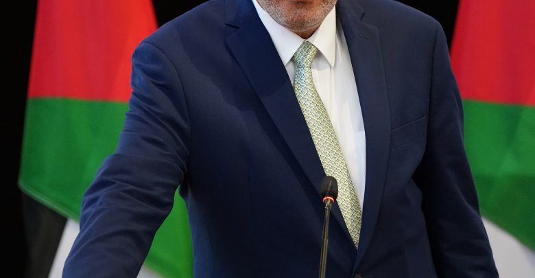 وزير العمل يوسف الشمالي